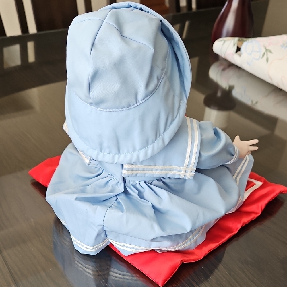 Blue and Red Sailor Doll - Picture 4 of 6